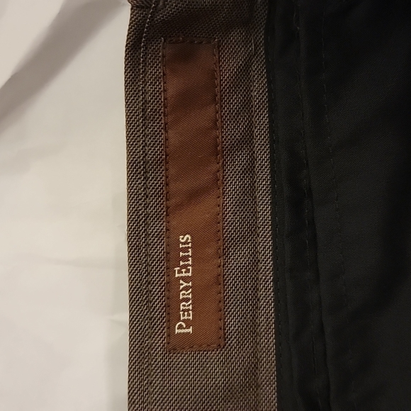 Perry Ellis Classic Fit Dress Pants - Picture 3 of 7